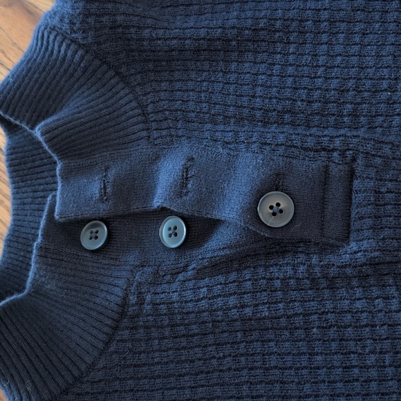 Abercrombie Kids Navy Waffle Sweater - Picture 4 of 4